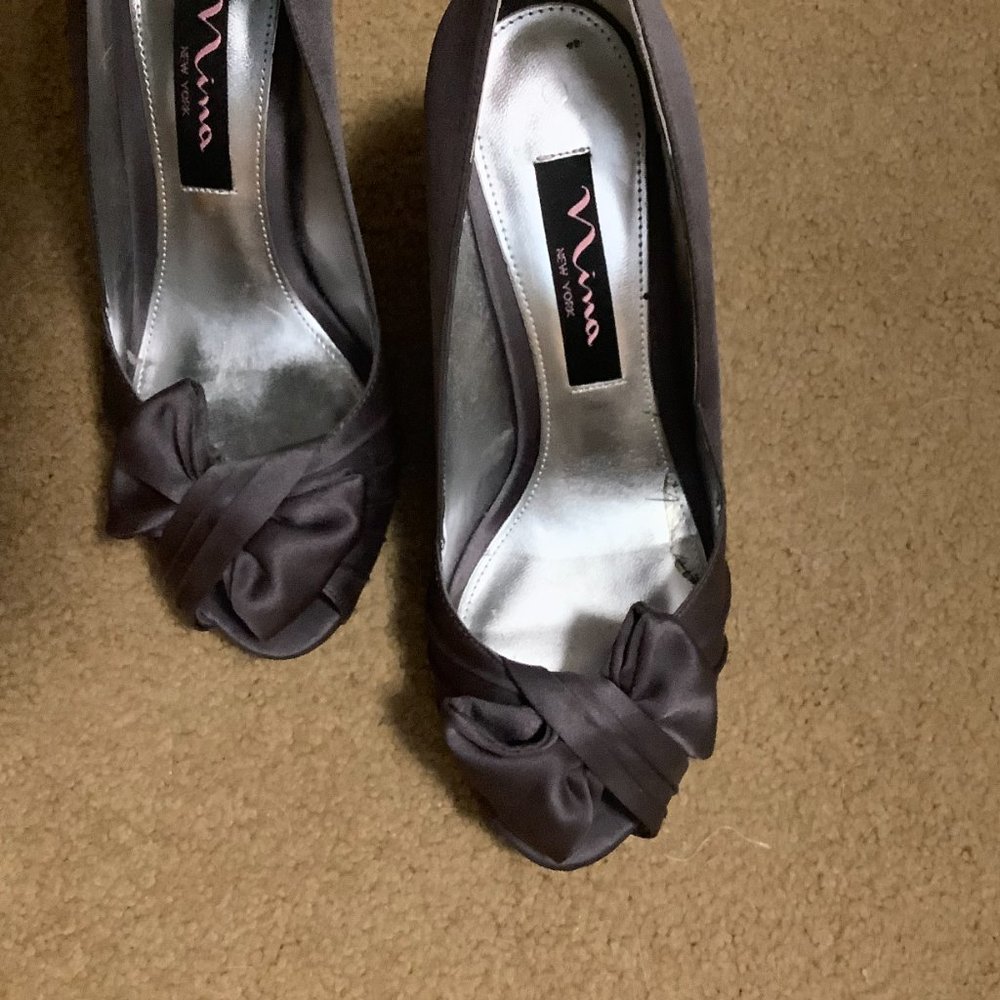 Nina Forbes Satin Peep Toe Shoes, Steel Luster, Size 5 - Picture 6 of 8